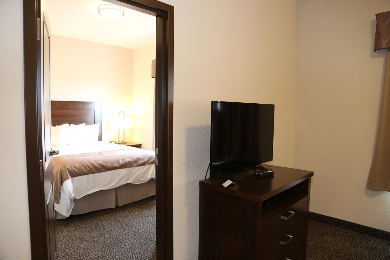 Prairie Moon Inn&Suites Macklin Buitenkant foto